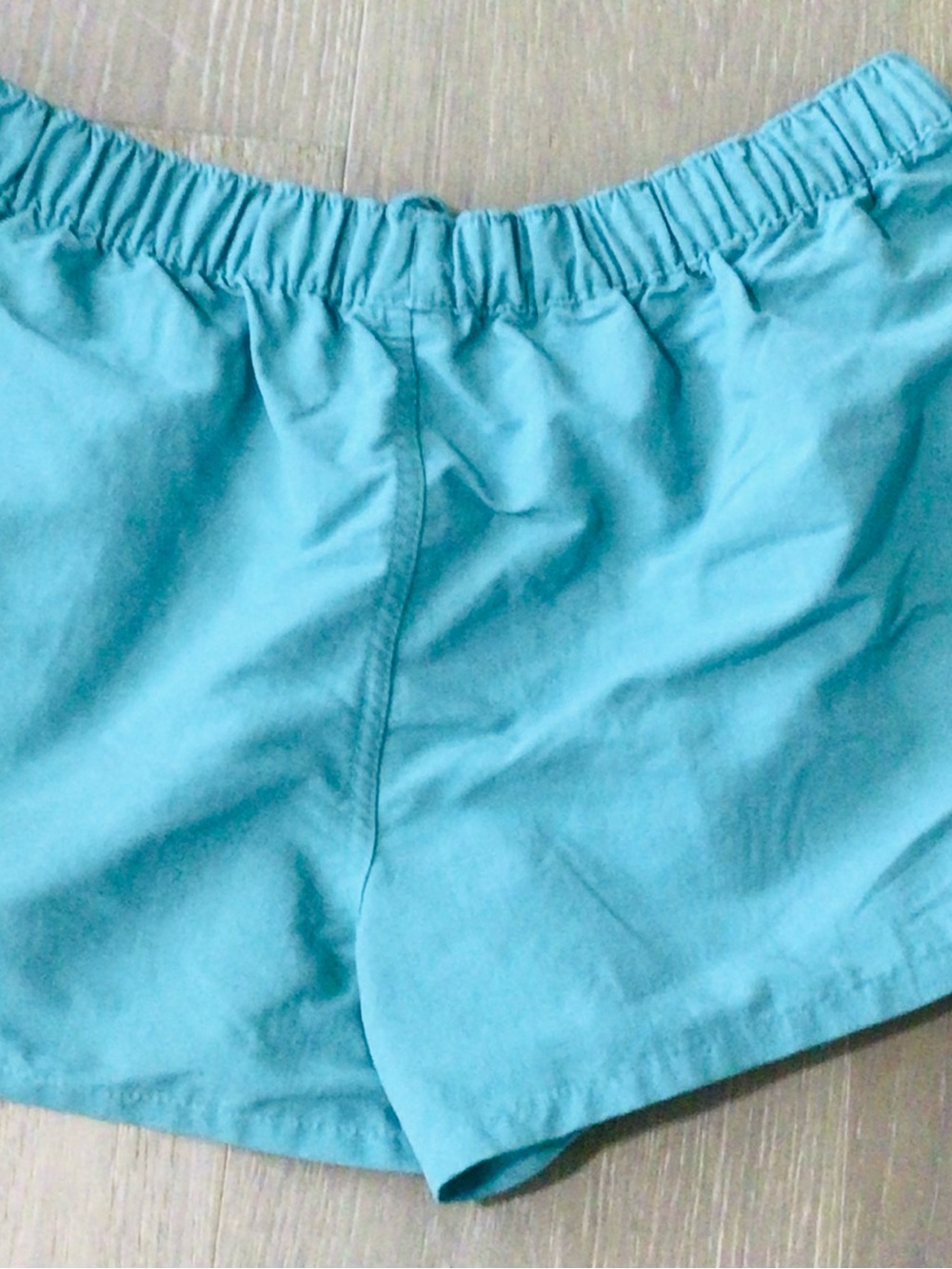 Patagonia Women's Teal Green Baggies Elastic-Waist Athletic Shorts - Picture 3 of 4